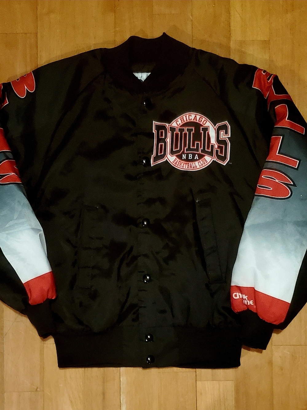 VTG 90s Chalk Line Chicago Bulls Fanimation Satin Bomber Jacket Youth L 14-16